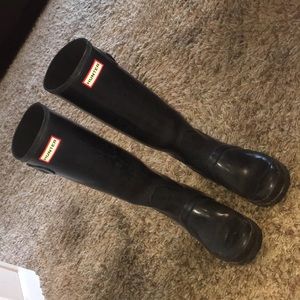 Size 8 tall black Hunter Boots
